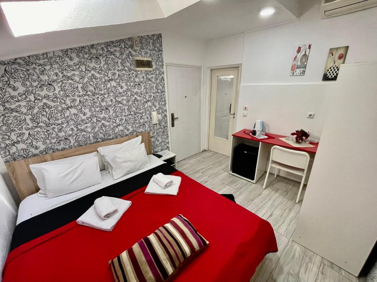 Apartmani Aleksandra U Centru Grada Kragujevac Esterno foto