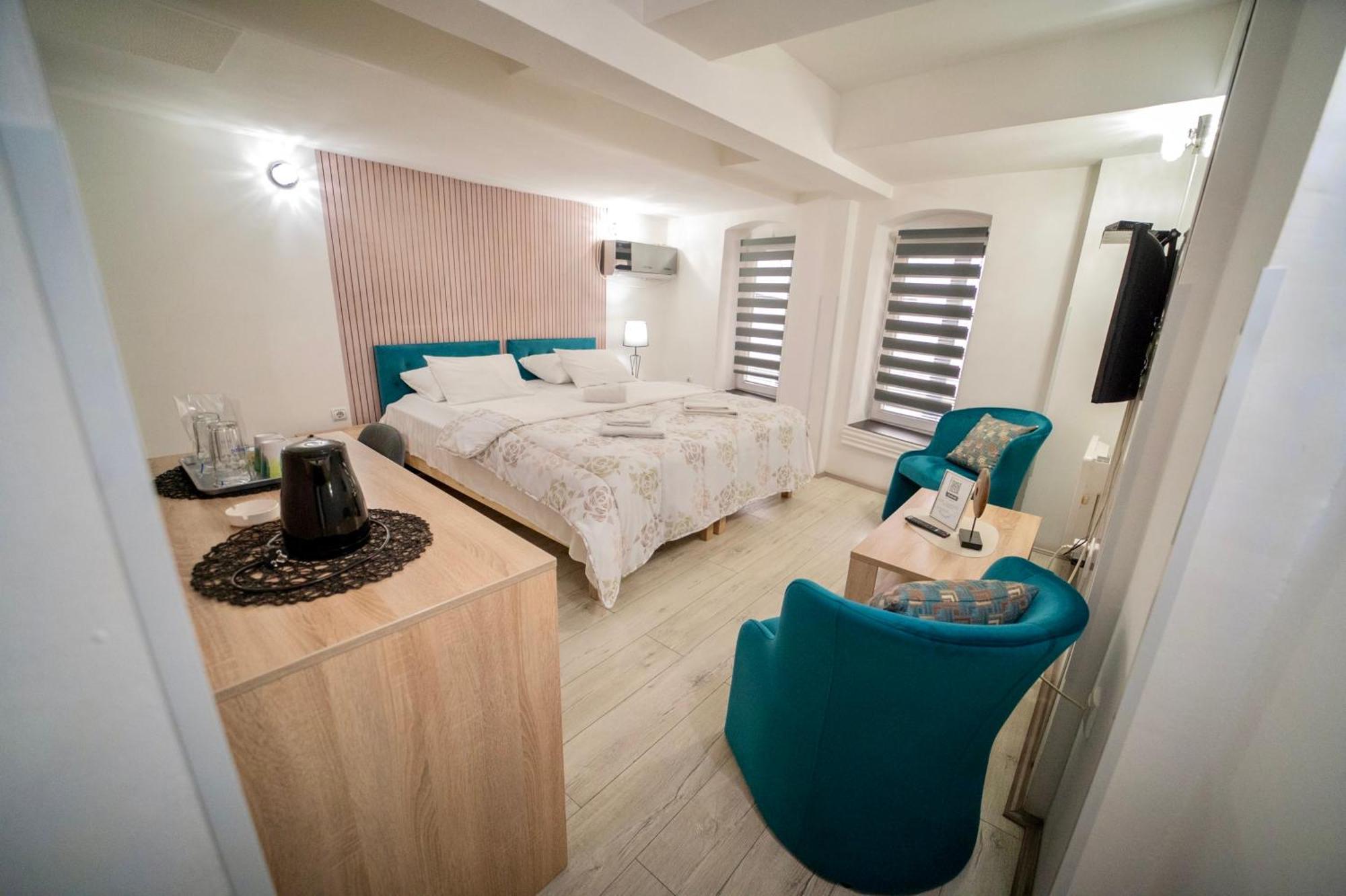 Apartmani Aleksandra U Centru Grada Kragujevac Esterno foto