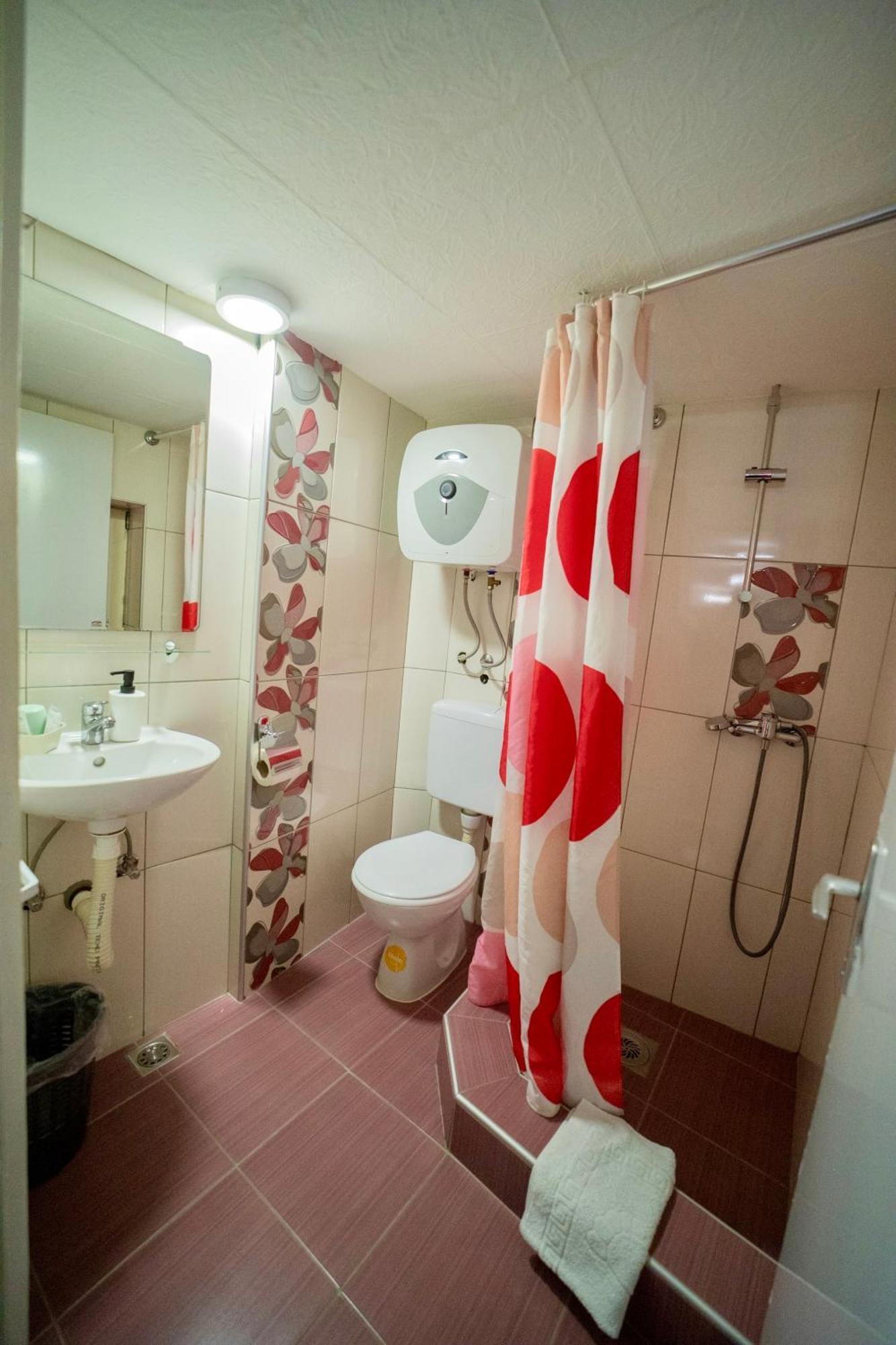 Apartmani Aleksandra U Centru Grada Kragujevac Esterno foto