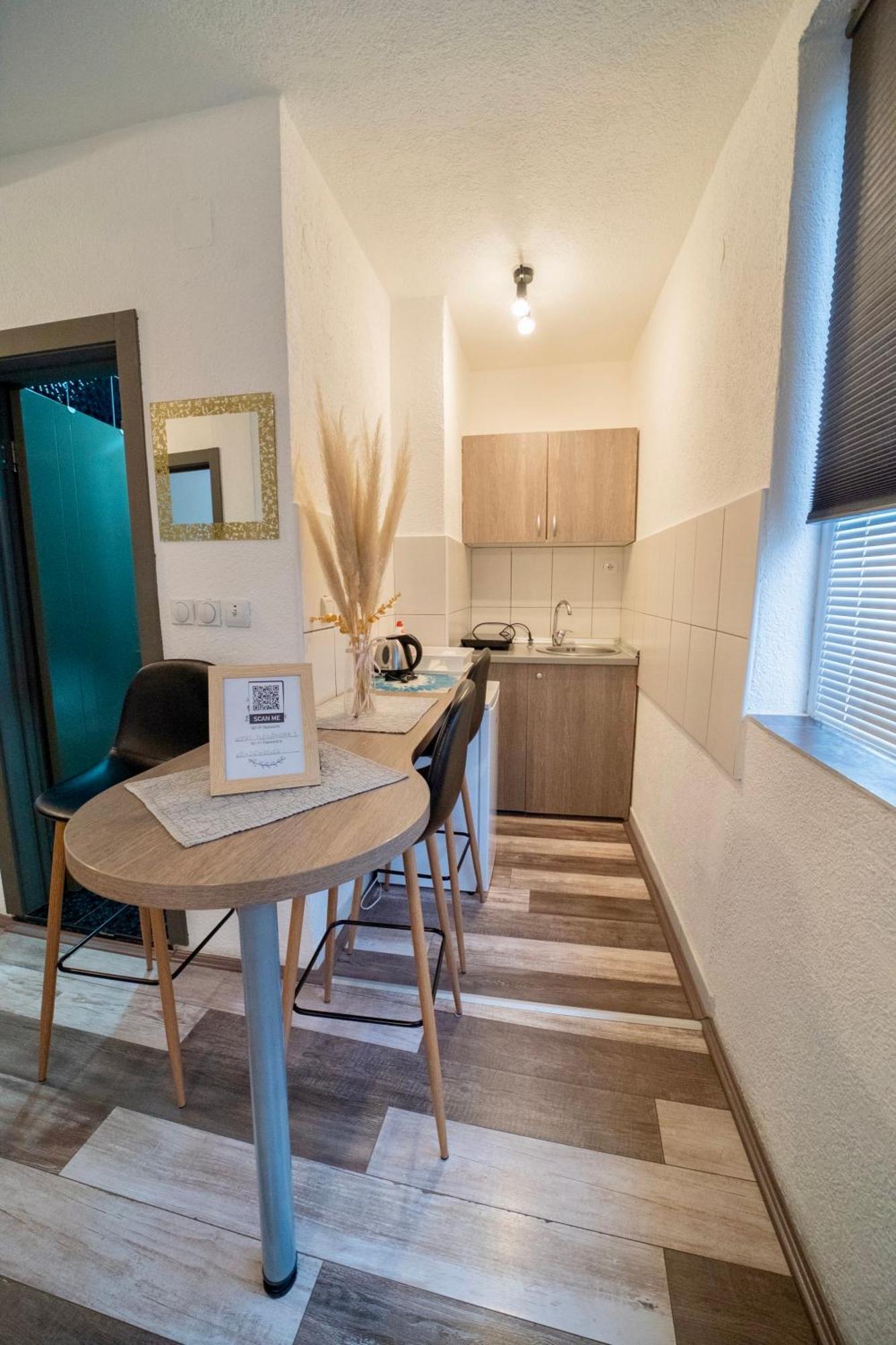 Apartmani Aleksandra U Centru Grada Kragujevac Esterno foto